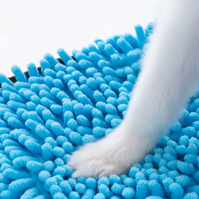 Super Absorbent Pet Towel with Hand Pockets - Image 7